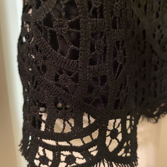 🌑Lace eyelet overlay🌑  Ladies Blouse  NWT - Picture 5 of 12